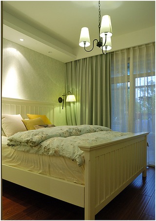 清新淡绿色简约美式卧室窗帘设计