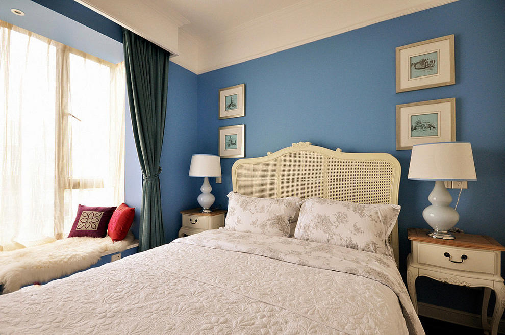 浪漫蓝色简美卧室背景墙装饰