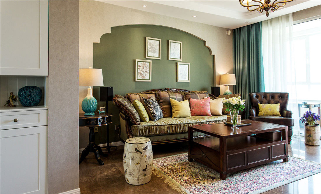 精美复古美式客厅墨绿色背景墙装饰效果图