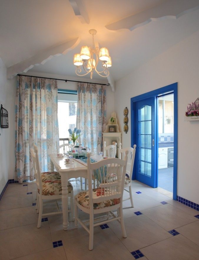 蓝白清凉地中海装潢风格小户型室内唯美装修画面