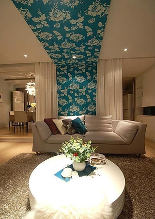 个性精美新古典客厅湖蓝花色背景墙设计