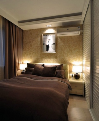 低奢浪漫现代装修卧室金色花纹背景墙效果图