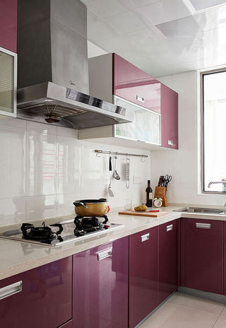 时尚现代简约风厨房暗紫色橱柜设计