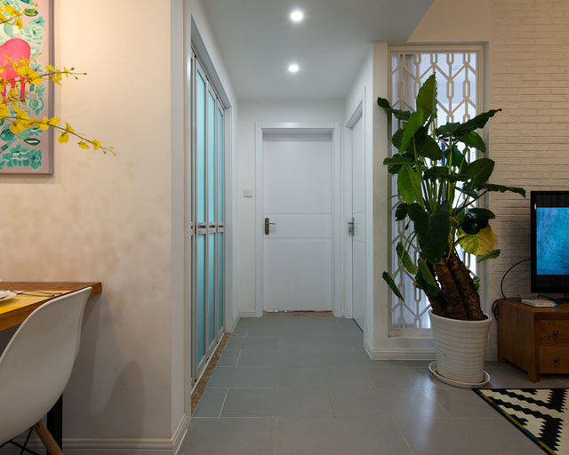 边柜 118㎡美式装修玄关过道 欧式三居装修玄关走廊 中式三居装修玄关