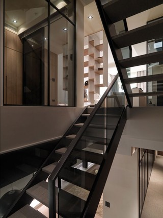 时尚黑色系现代工业风复式楼梯设计