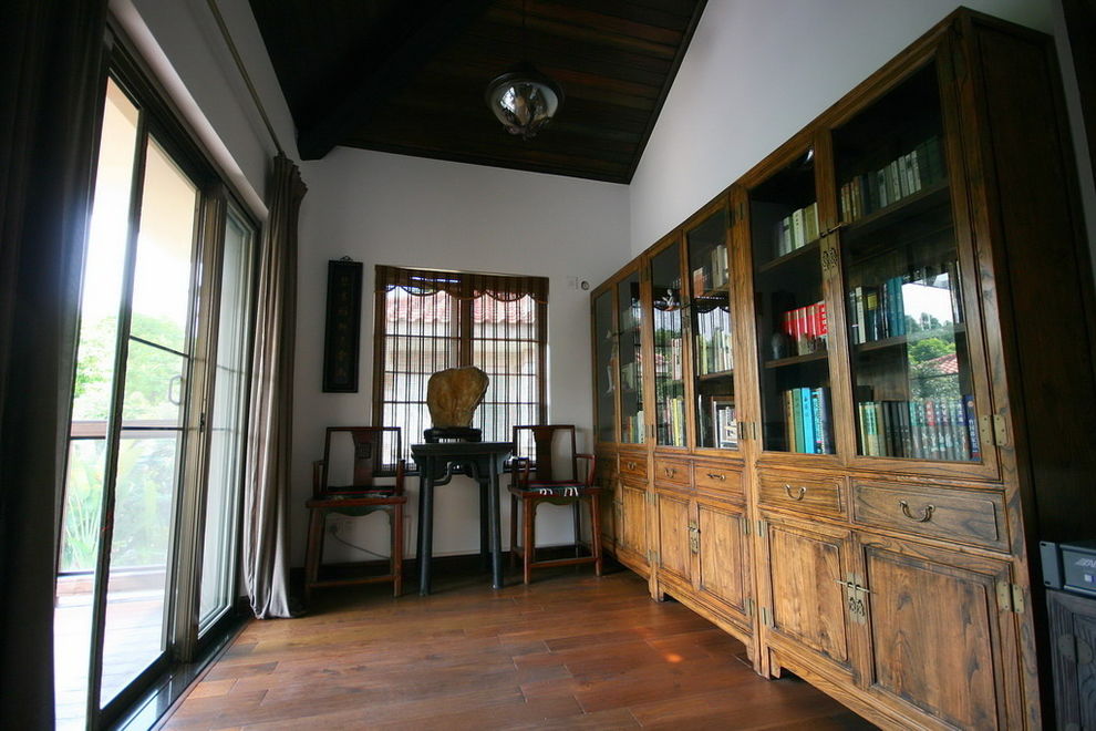 仿古中式设计书房书柜装饰图