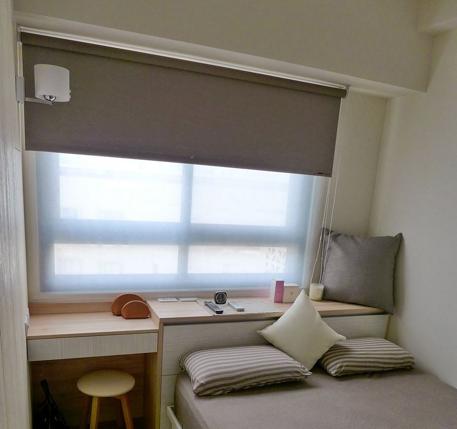 素雅简约宜家小卧室床头小窗台设计