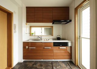 现代设计日式风格小厨房装修图