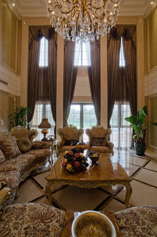 华丽欧式巴洛克风情别墅挑高客厅窗帘装饰