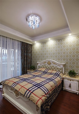 温馨精致简欧风格卧室装潢设计