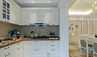 现代简约风开放式厨房白色橱柜装潢
