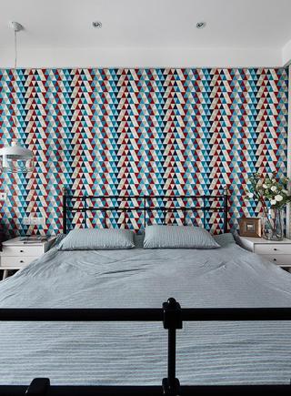 多彩美式波普风混搭卧室背景墙设计