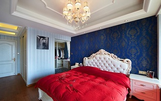 红蓝色浪漫简欧带衣帽间卧室装修欣赏图
