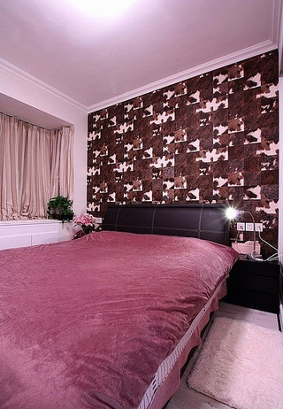 温馨个性现代风格卧室床头背景墙装饰效果图