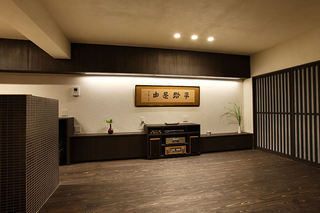 日式设计风格家装室内黑檀木质地板装修图片