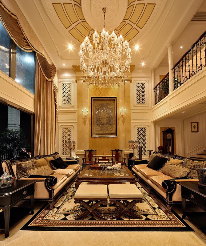 大气古典奢华欧式风格客厅水晶吊灯装饰效果图