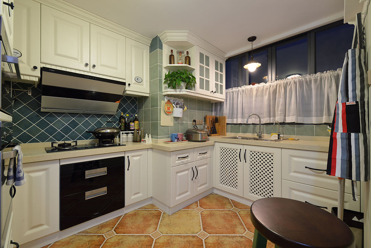 温馨美式厨房L型橱柜效果图片