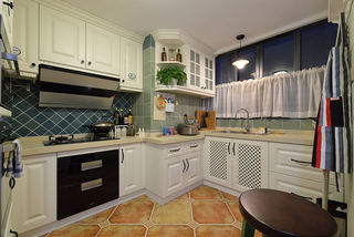温馨美式厨房L型橱柜效果图片