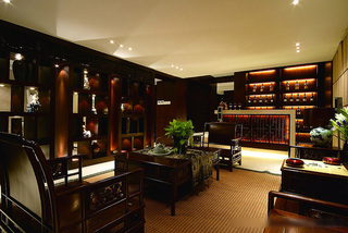 奢华现代新中式客厅红木博古架装修设计