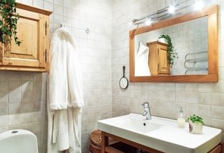 清新实木田园风格卫生间浴室镜安装效果图