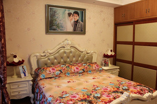 浪漫古典欧式卧室床头背景墙效果图