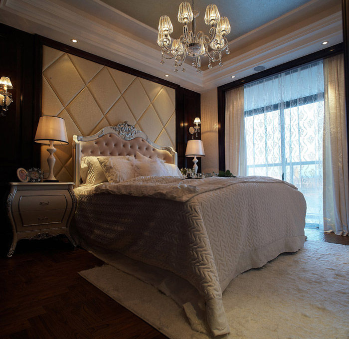 奢华精美欧式卧室软包背景墙装饰