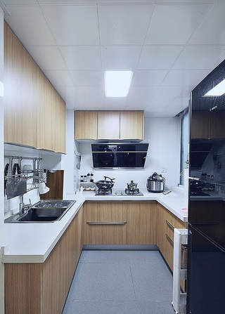 现代简约设计风格厨房橱柜装饰