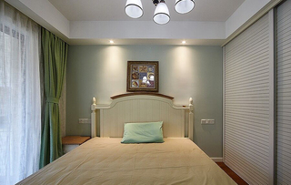 清新浅绿色简约美式卧室背景墙设计