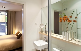简约现代公寓主卧卫生间设计