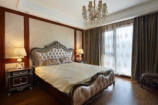 华贵典雅之古典欧式风格卧室窗帘装饰图
