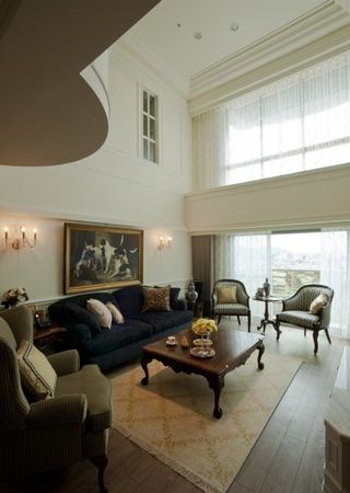 优雅大气欧式别墅挑高客厅窗户效果图