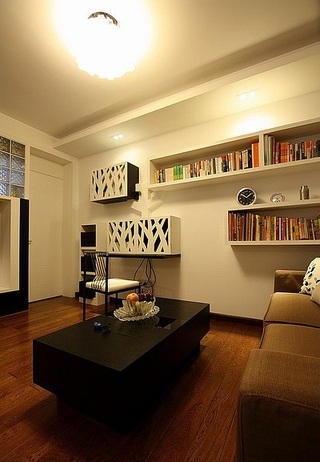 简约小户型现代时尚客厅兼书房装修设计图