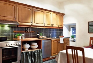复古简约欧式厨房实木橱柜装饰效果图