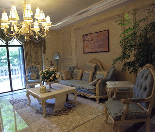 优雅华贵欧式别墅客厅沙发背景墙装饰欣赏