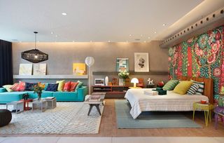 炫彩东南亚现代卧室客厅一体设计装饰图