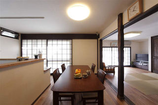 古朴日式风格餐厅设计装修效果图