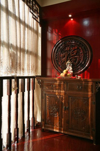 精美实木中式小阳台古典柜装饰