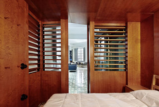 复古休闲美式实木卧室隔断门设计