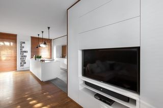 实木现代简约小复式家居地板装潢案例图