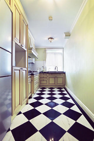 经典怀旧美式厨房黑白地砖装饰效果图