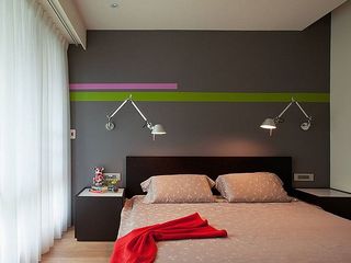 现代风格公寓卧室窗帘装饰效果图
