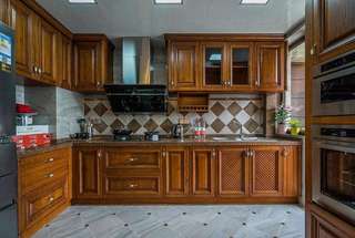 高端复古欧式风格厨房实木橱柜效果图