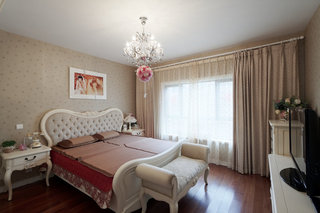 欧式风格婚房卧室软装装饰效果图