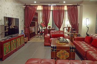 浪漫中国红中式客厅线帘隔断设计