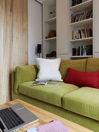 小户型单身公寓原木北欧设计装修图