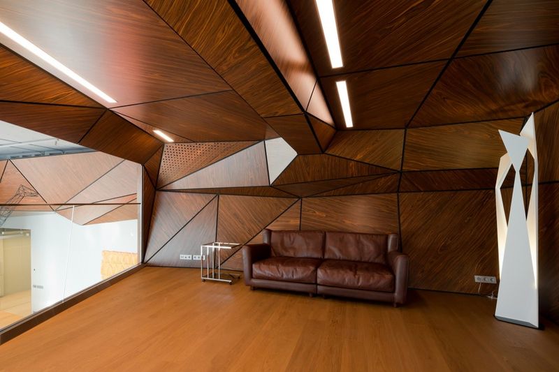 55平个性现代挑空复式楼一居室装饰效果图