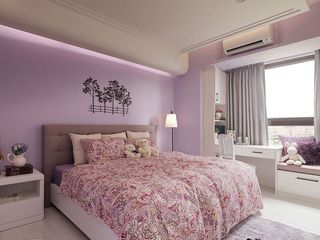 淡紫色浪漫北欧风格卧室背景墙设计效果图