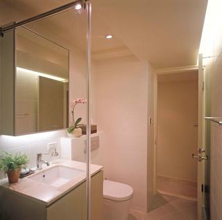 现代简约设计小卫生间玻璃隔断效果图