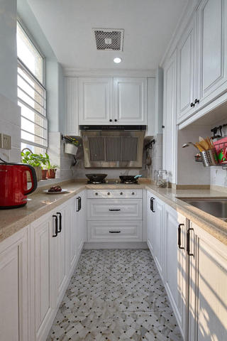 复古简约北欧风厨房白色橱柜设计效果图片