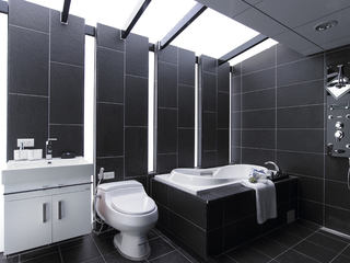 黑白精简现代风格复式卫生间吊顶设计